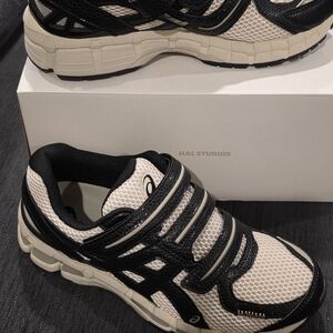 Asics Gel-Kayano 20 Bone Sneakers